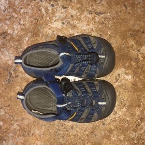 Boys Keen sandals